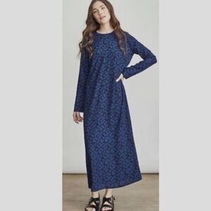 Elizabeth & James Blue Black Floral
Button Back long sleeve prairie Maxi Dress